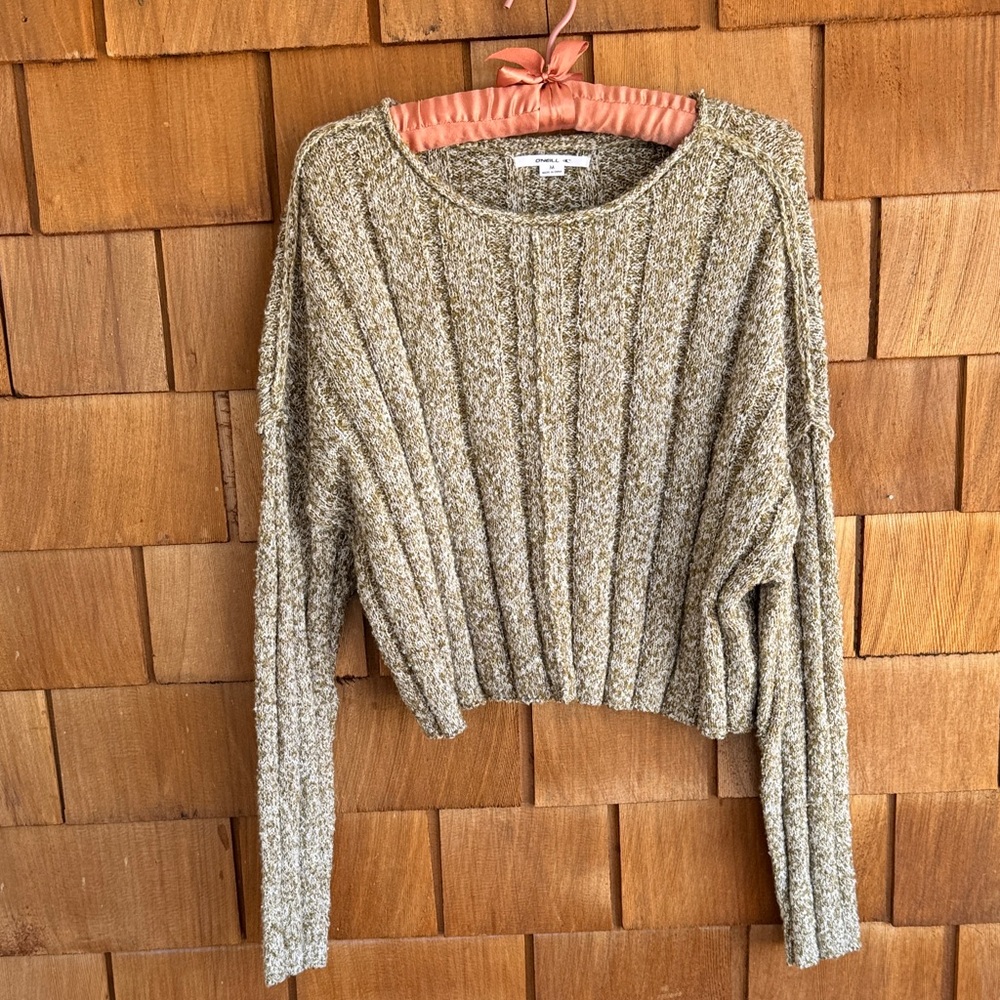 O'Neill Textured Cropped Crew Sweater in Heathered Beige